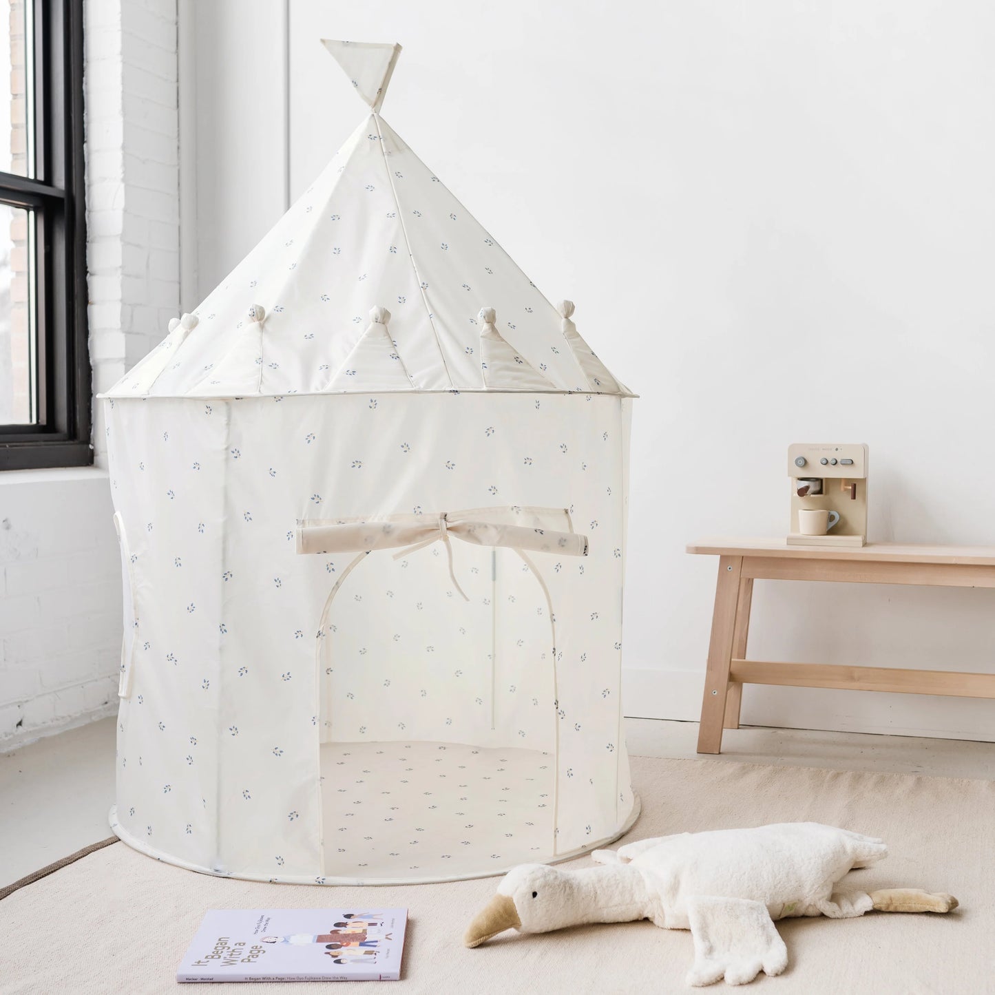 3 Sprouts recycled fabric play tent- Blueberry Ivory