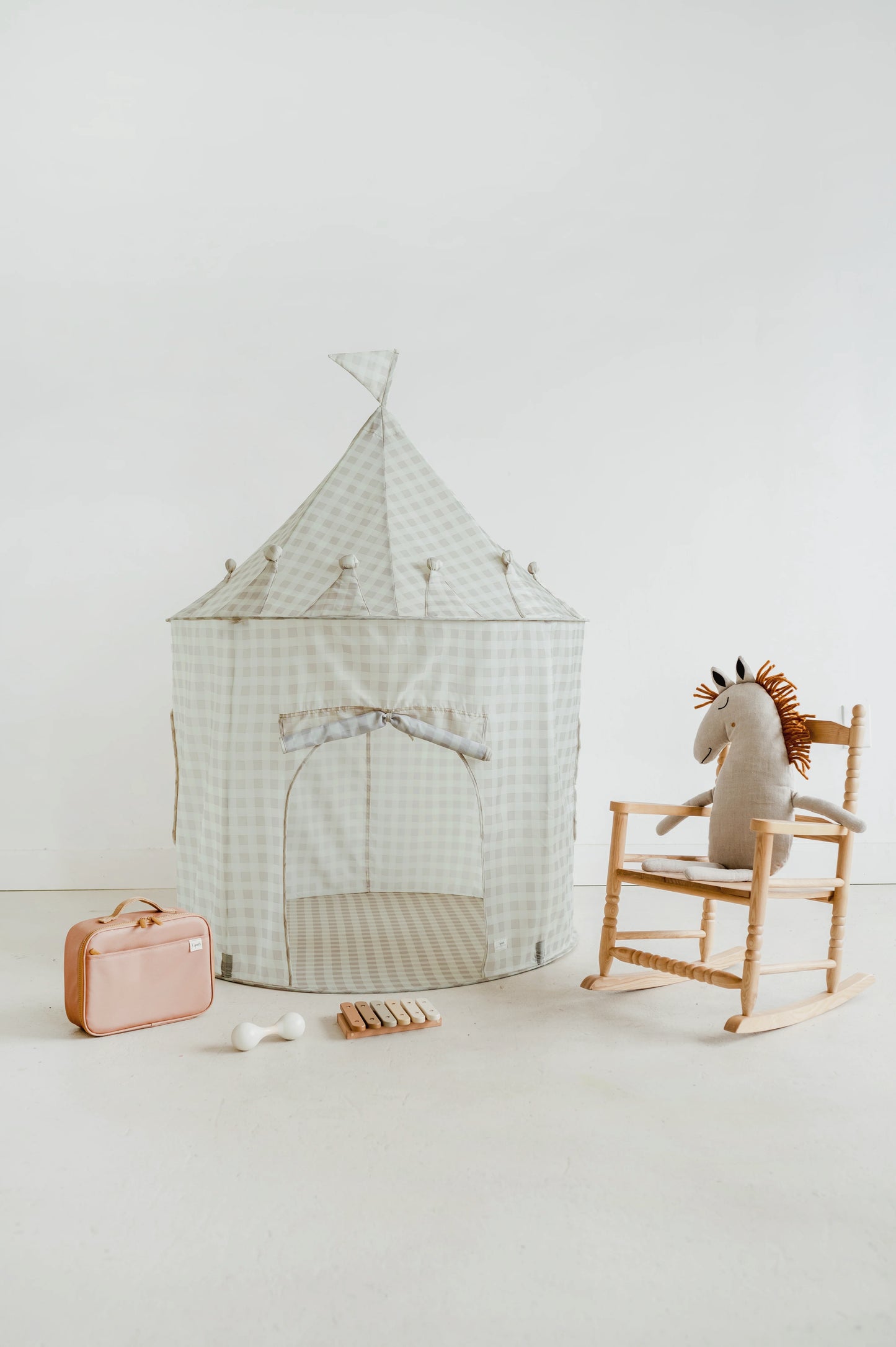 3 Sprouts recycled fabric play tent- Gingham Beige