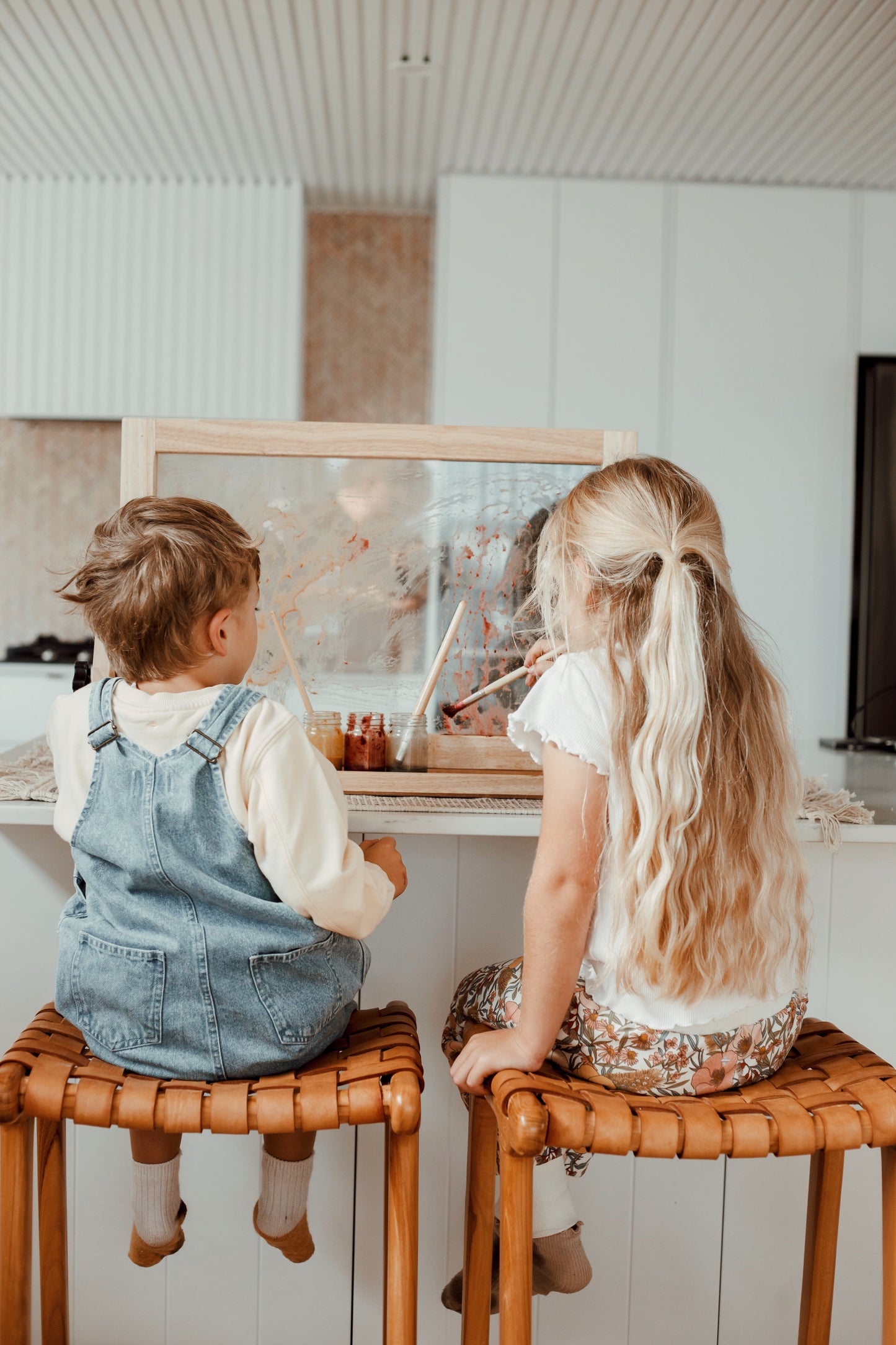 Qtoys 4 in 1 Table Easel