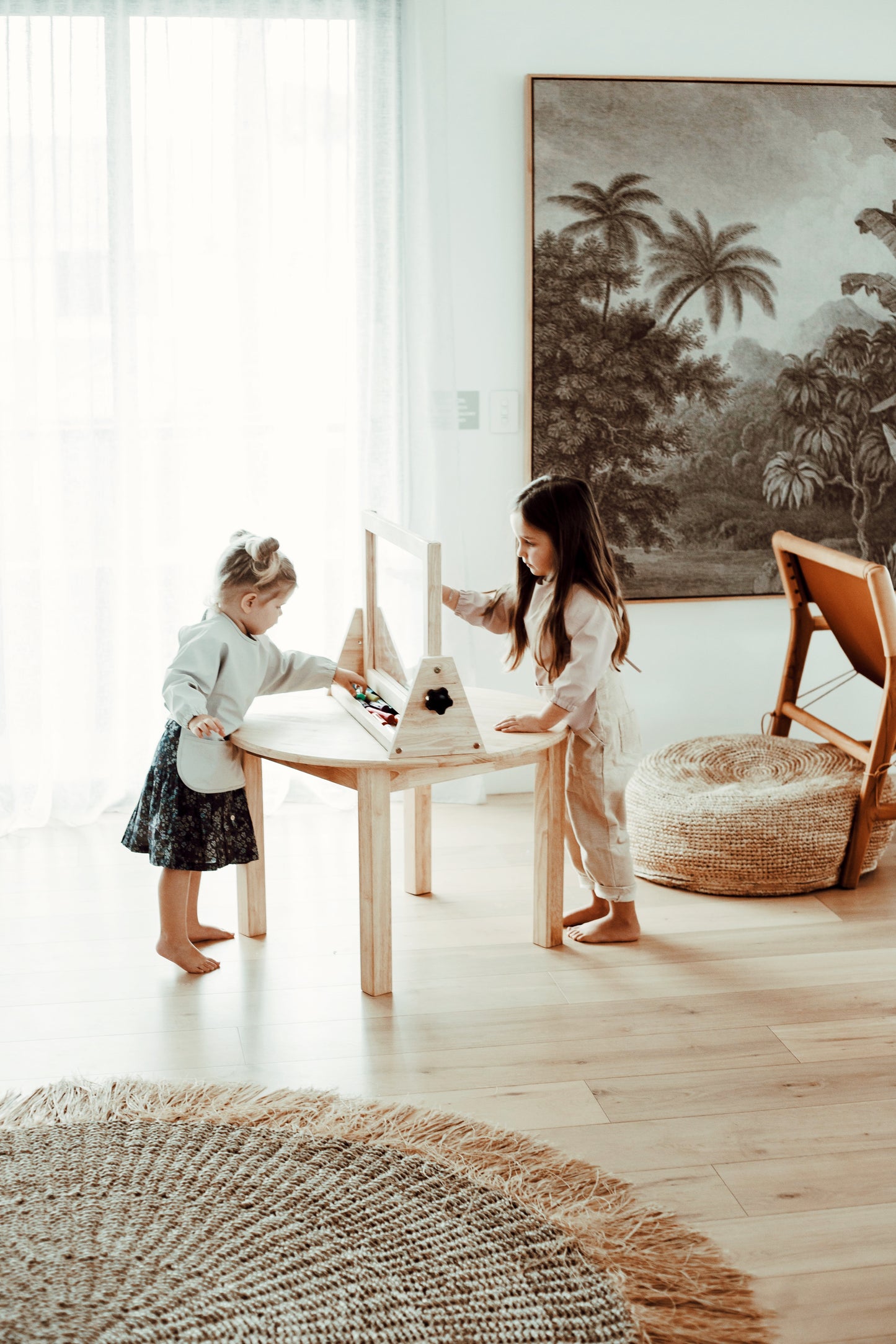 Qtoys 4 in 1 Table Easel