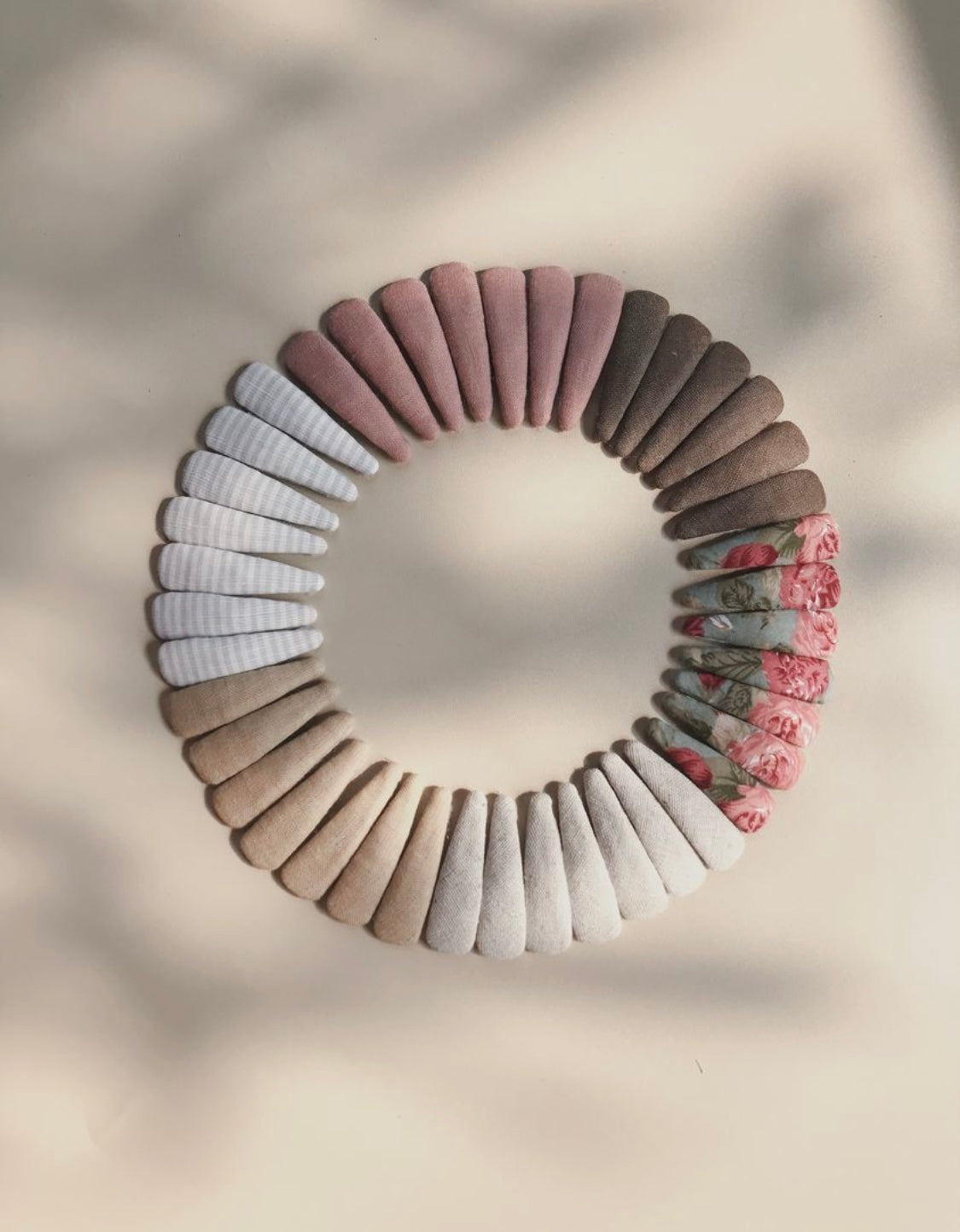 Exclusively handmade linen hair-clips— Mary Lou (6pcs)
