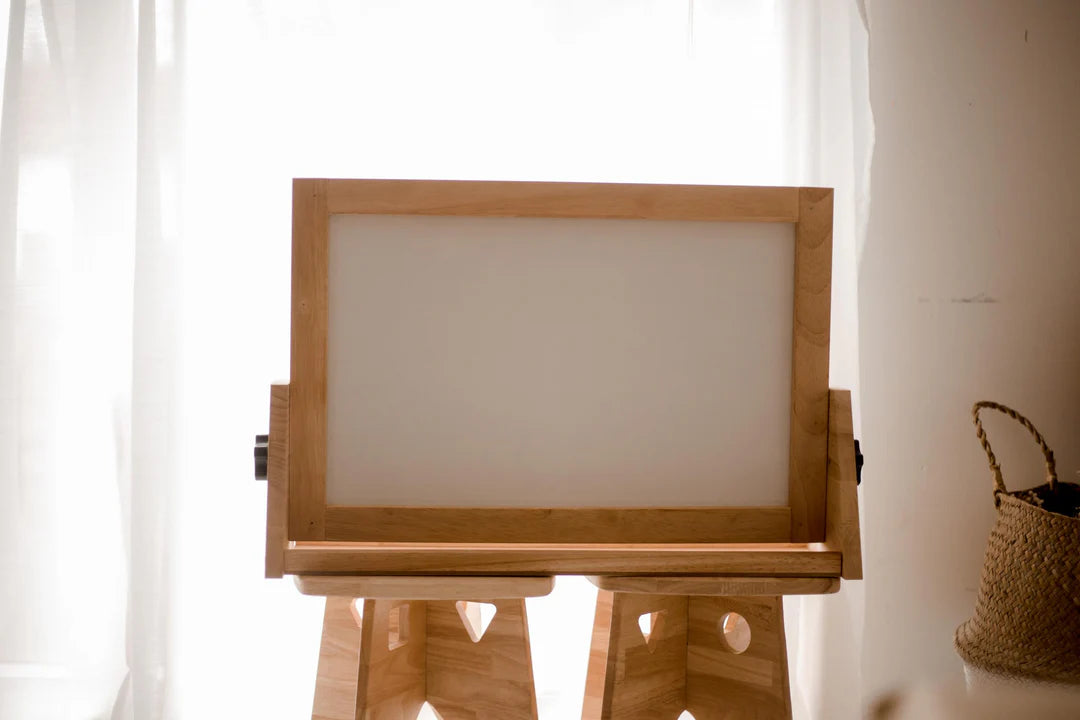 Qtoys 4 in 1 Table Easel