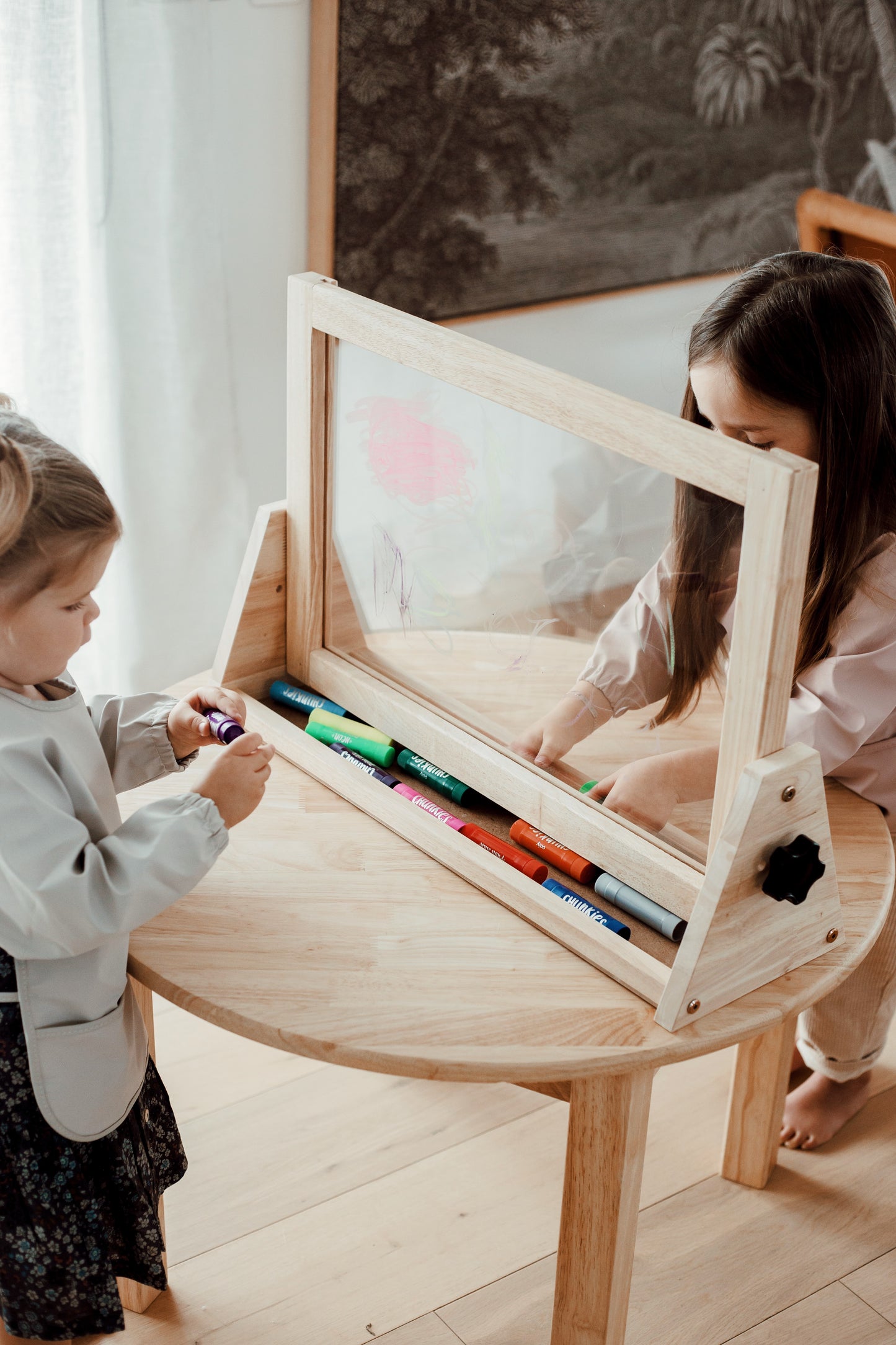 Qtoys 4 in 1 Table Easel