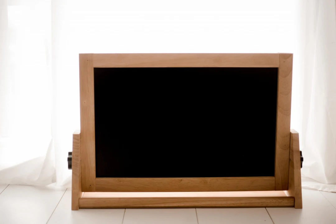 Qtoys 4 in 1 Table Easel