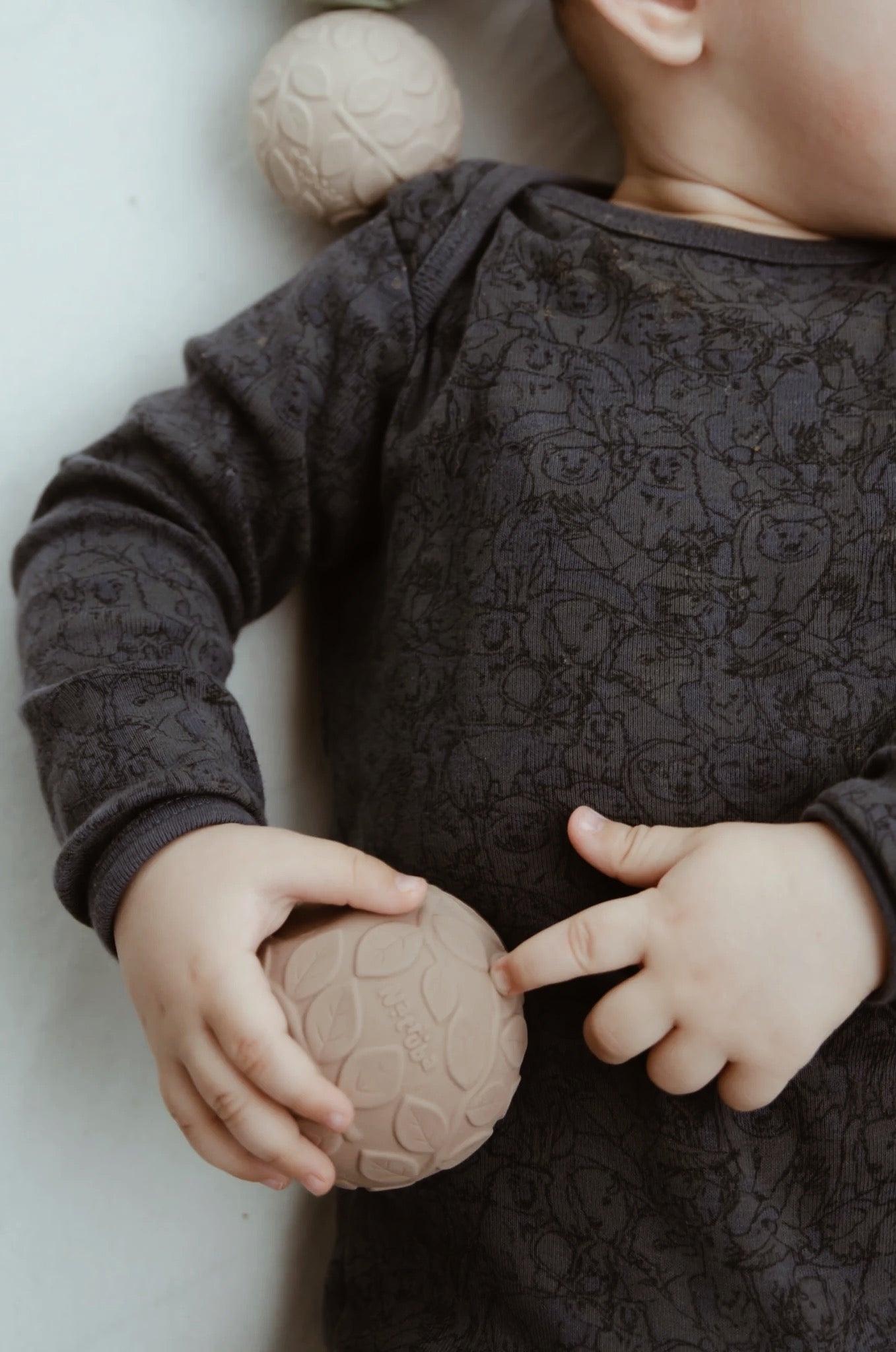 Natruba Leaf Sensory Ball set- Earth | 2-pack