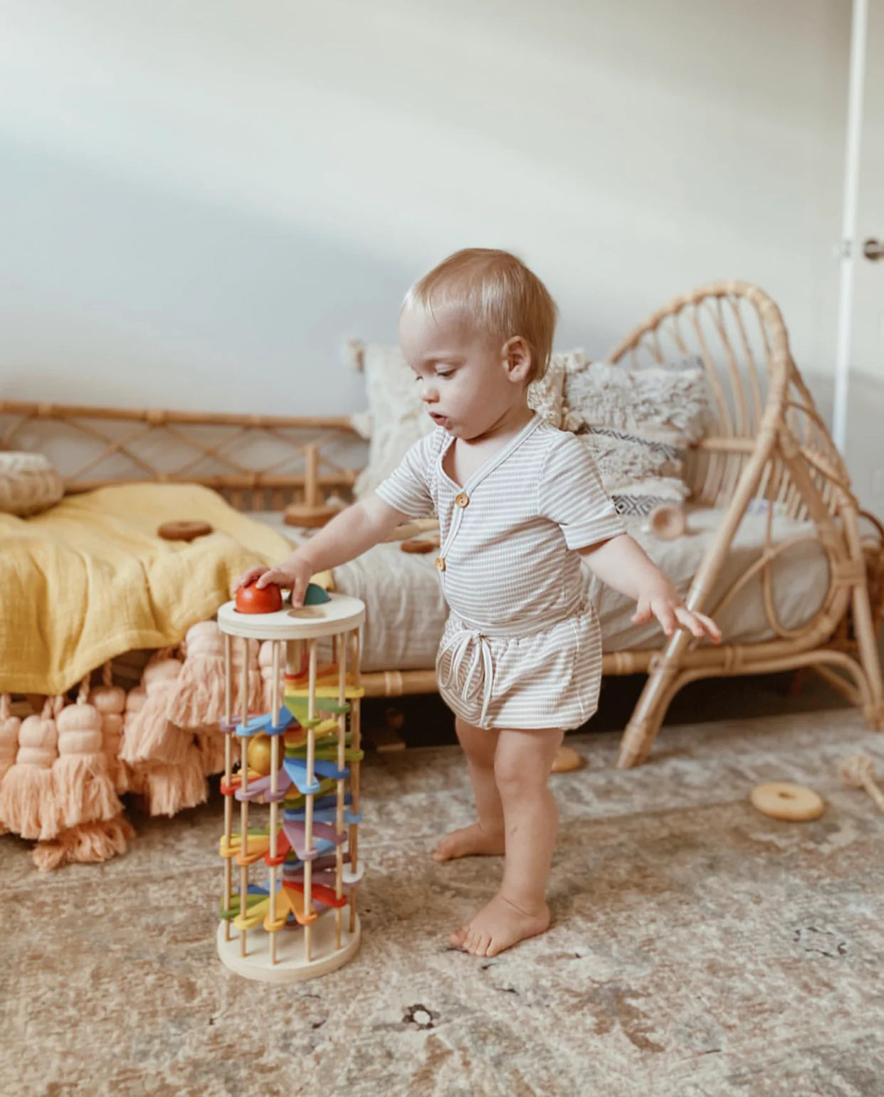 Qtoys Pound A Ball Tower
