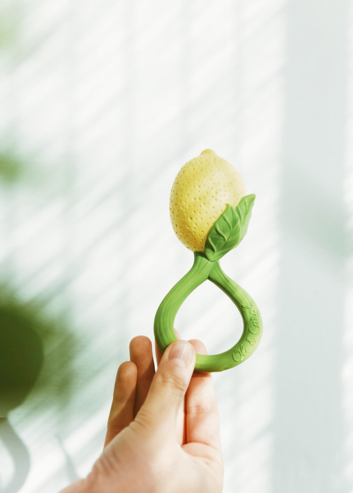 Oli&Carol Lemon Rattle Toy