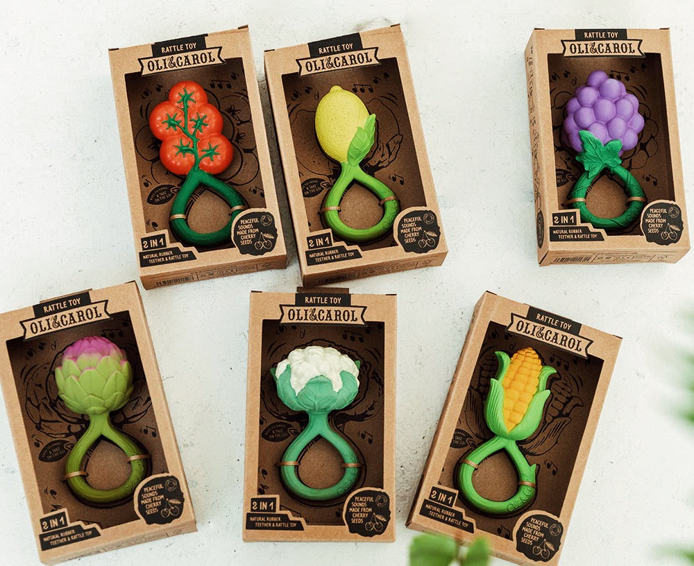 Oli&Carol Artichoke Rattle Toy