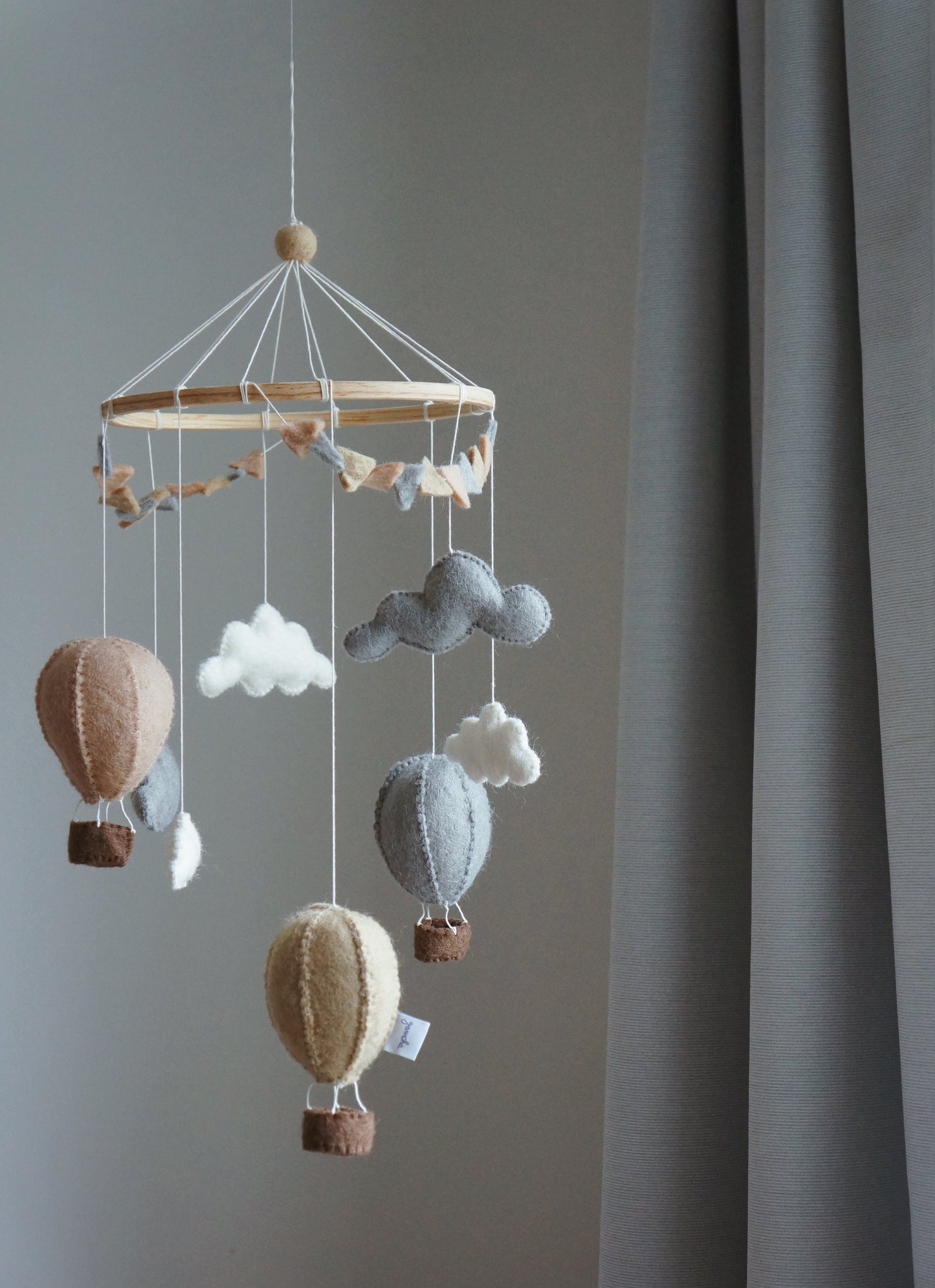 Gamcha Hot Air Balloon Baby Mobile- Beige