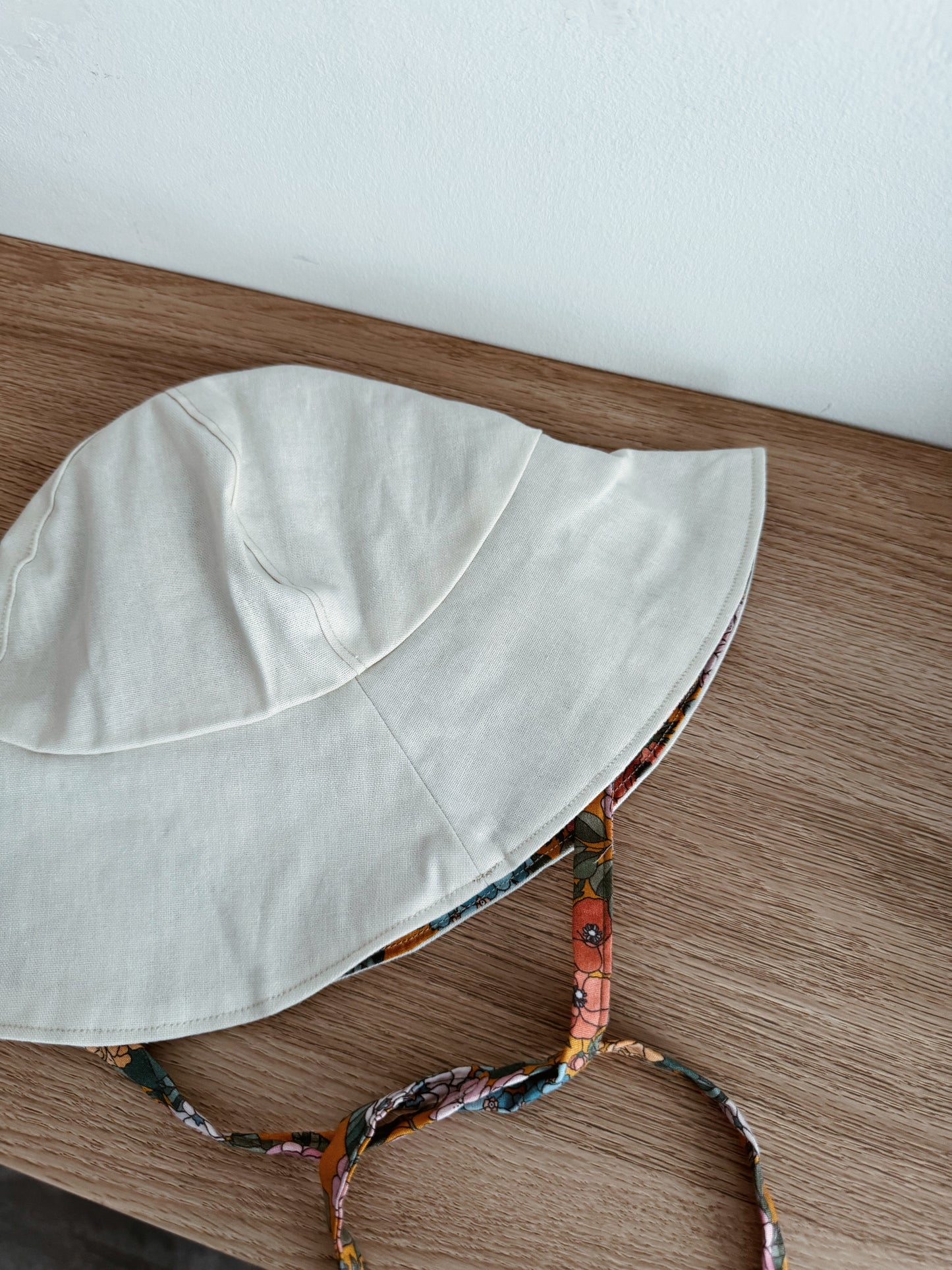 Exclusively hand sewn sunhat (Reversible) | Linen White/Botanic